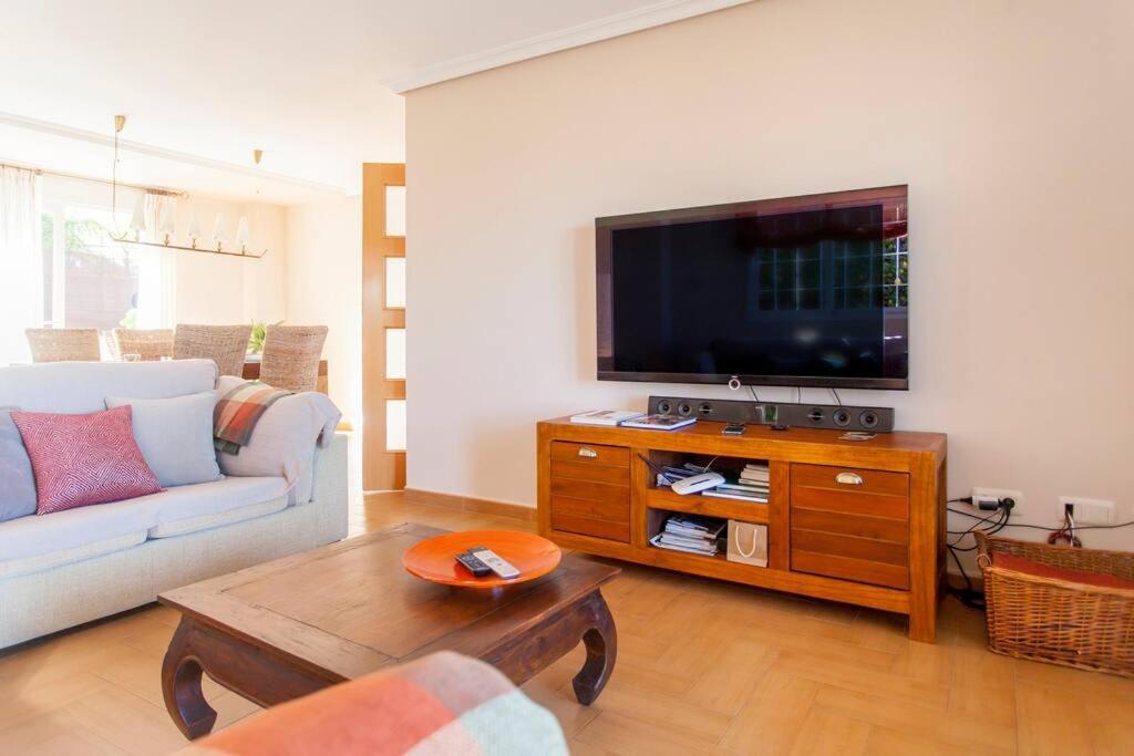 הוילה Casa En Valencia, Cerca De Golf, Playas, Moto Gp מראה חיצוני תמונה